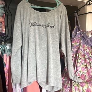 VS Long sleeve / back cut out long sleeve